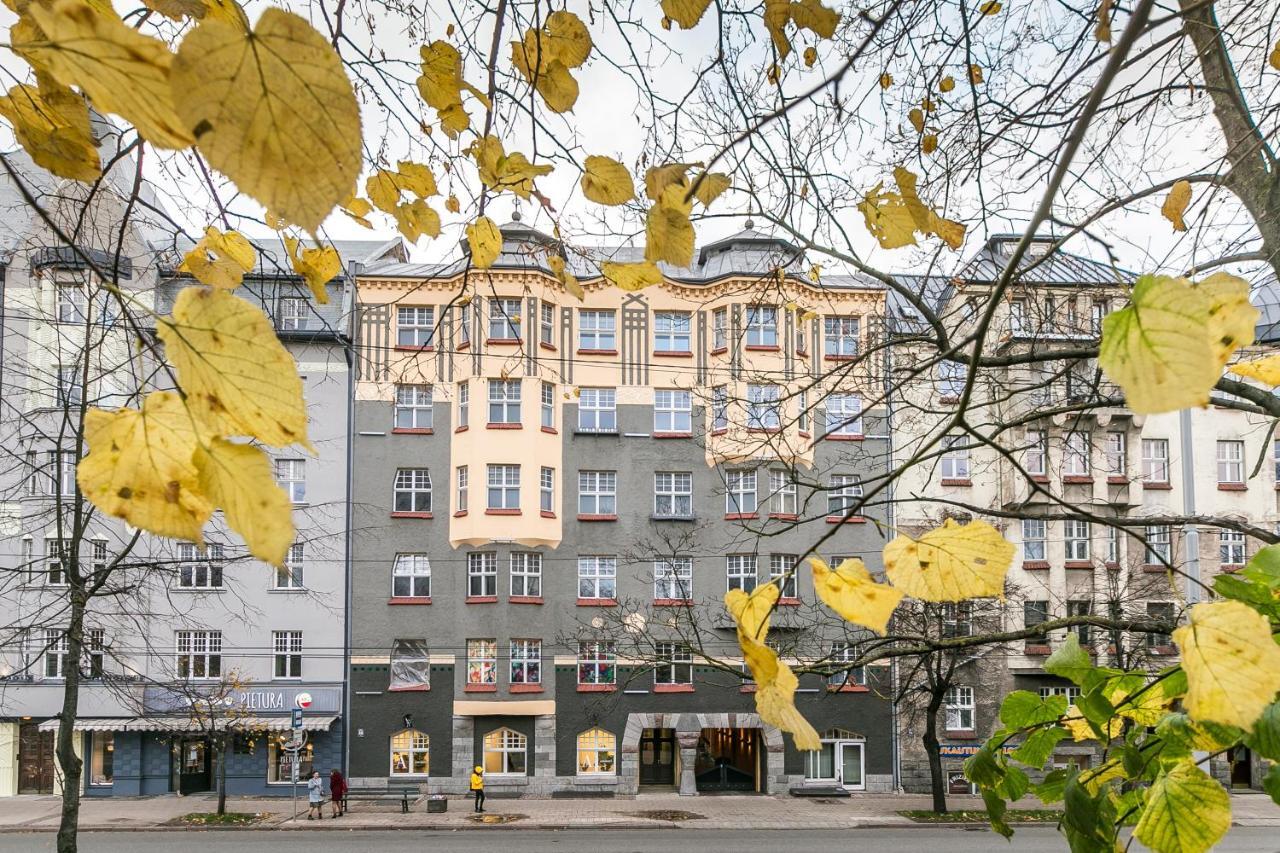 Cozy Flat. Art Nouveau Building, Near The City Center Рига Экстерьер фото
